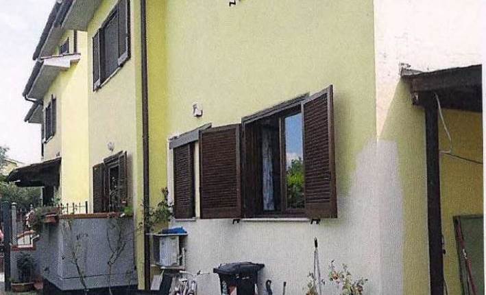 IMMOBILE IN ASTA A CARMIGNANO C CANTINA E GARAGE 