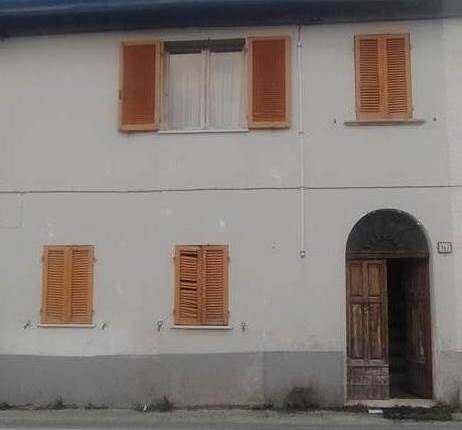 Villetta a schiera in asta a Cagli Fraz. Acquaviva