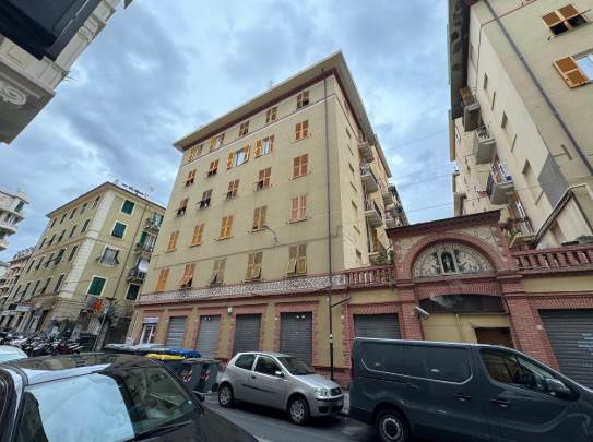 App.to in asta a Genova Via De Cavero 4A/3