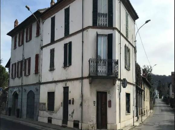 APPARTAMENTO ALL'ASTA 